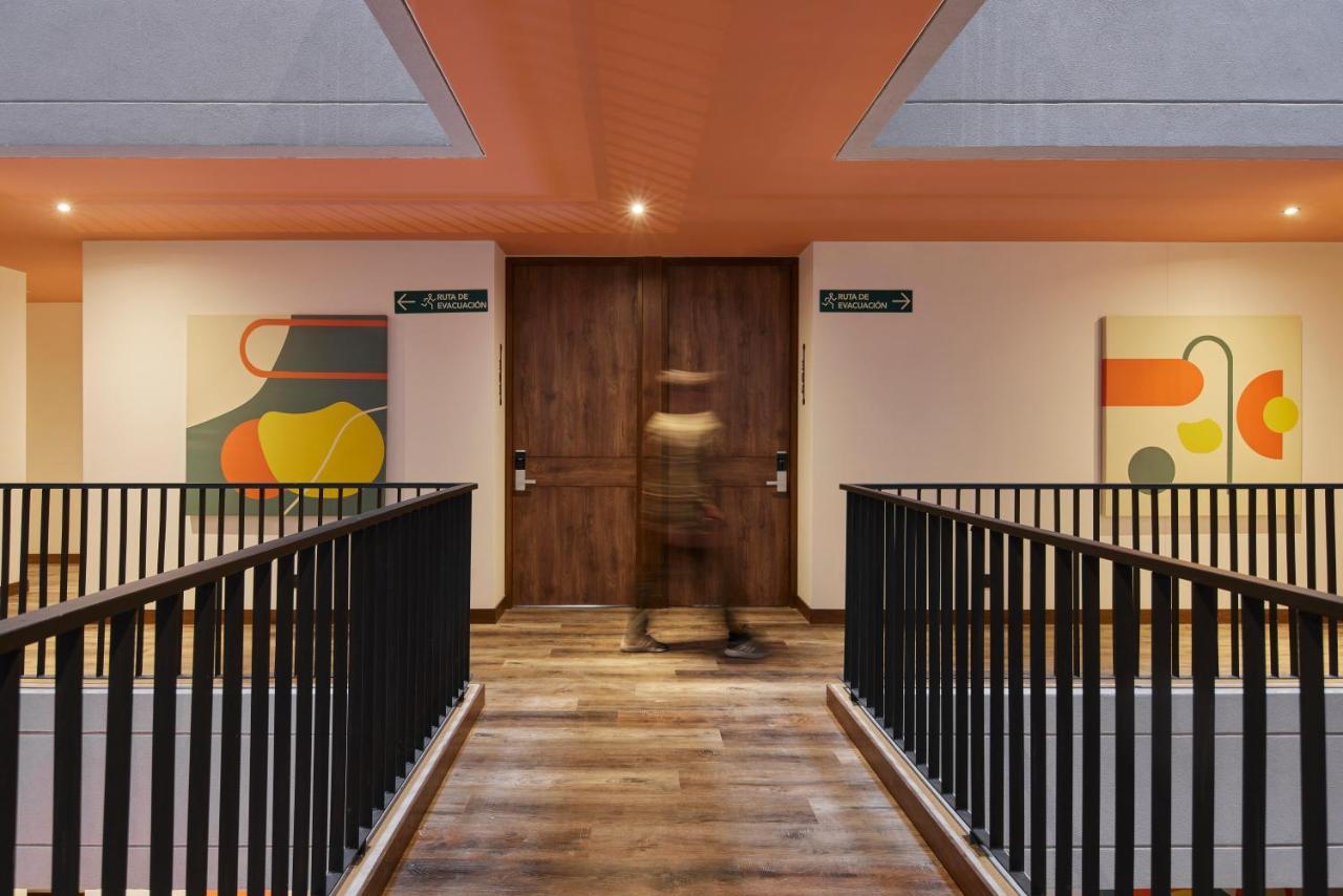 Blues Suites Hotel 4*