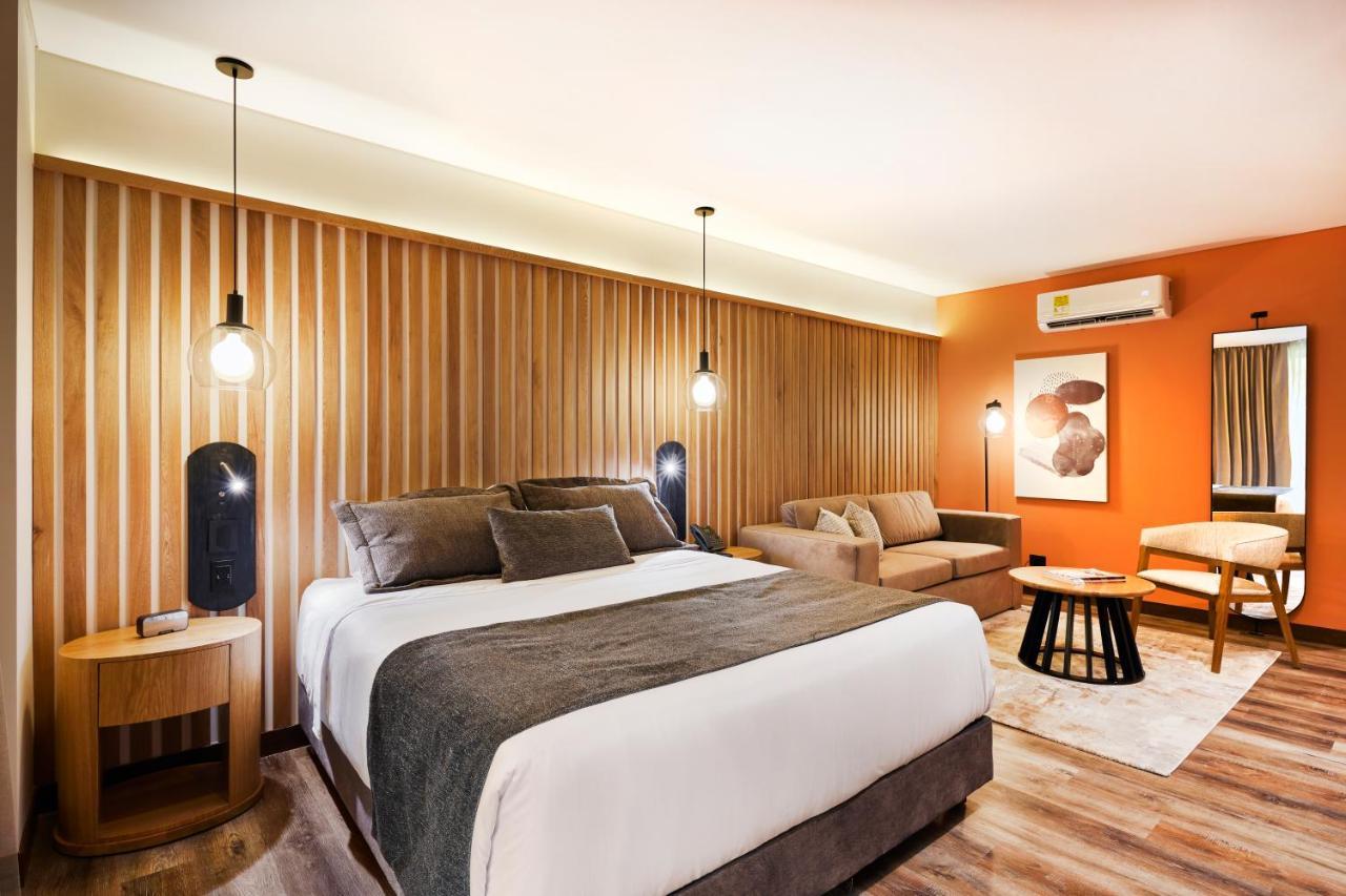Blues Suites 4*